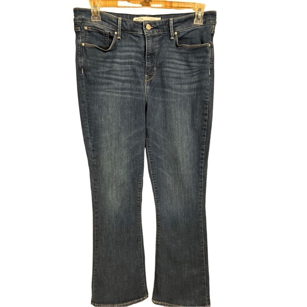 Signature Levi Straus Size 14W Blue Midrise Shaping Bootcut Jeans